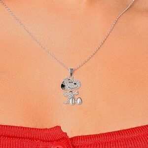 🆕 Peanuts Snoopy Rhinestone Crystals Pendant Necklace Fine Silver Plated